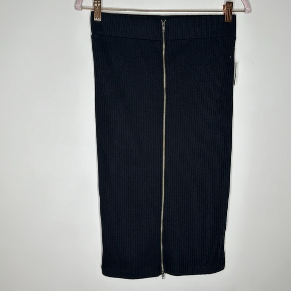 Better be black zip-front Ribbed skirt - Picture 3 of 5